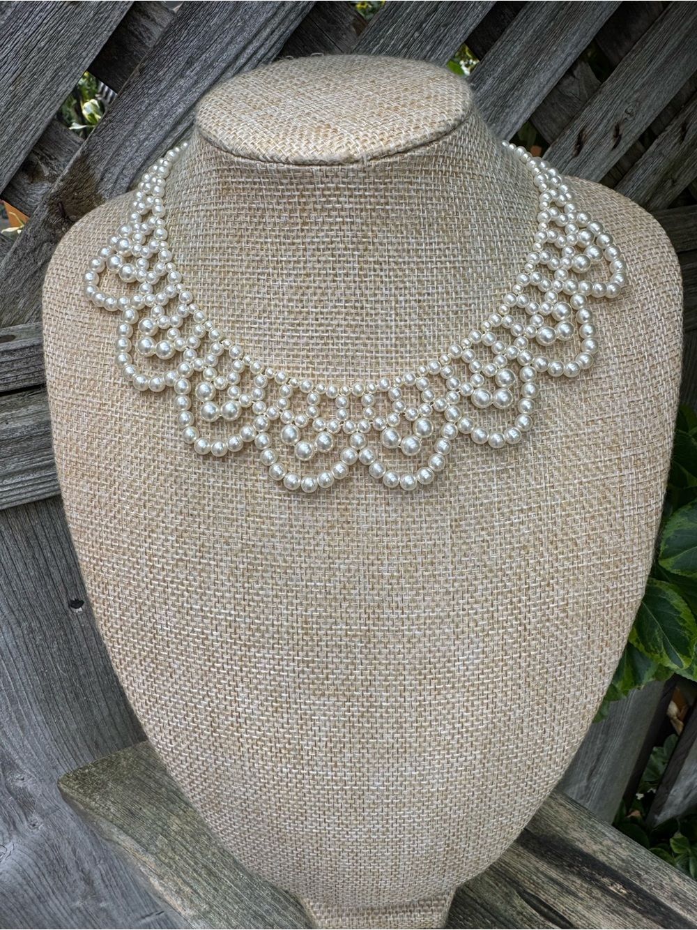 Vintage Scalloped Lace Collar Faux Pearl Necklace Hook Closure